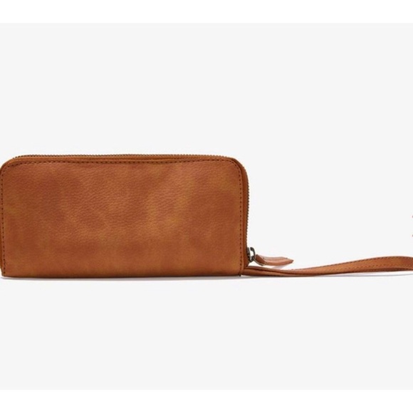 Free People Distressed Vegan Brown Wallet Wristlet - Picture 4 of 11